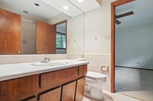 1768 Morris Landers Dr, Atlanta GA  30345-4102 exterior