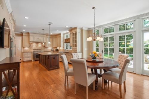 40 Linden Ln, Chatham Township NJ 07928-1654 exterior