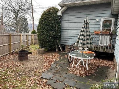 203 4th Ave, Paterson NJ  07506-1547 exterior