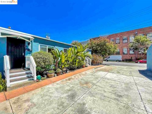 2110 Bonar St, Berkeley CA 94702-1808 exterior