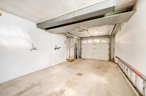 522 Barbara Dr, Pittsburgh PA  15227-4404 exterior