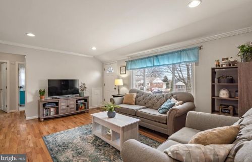 13008 Evanston St, Rockville MD 20853-3027 exterior