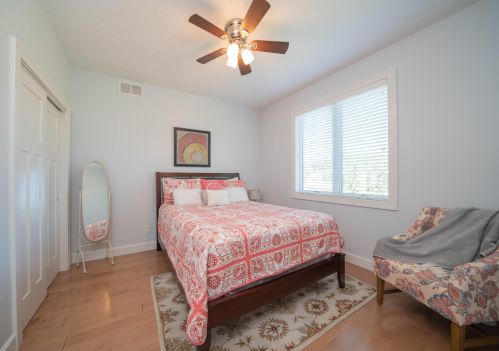 3900 Oakharbor St, Kalamazoo MI 49009-6185 exterior