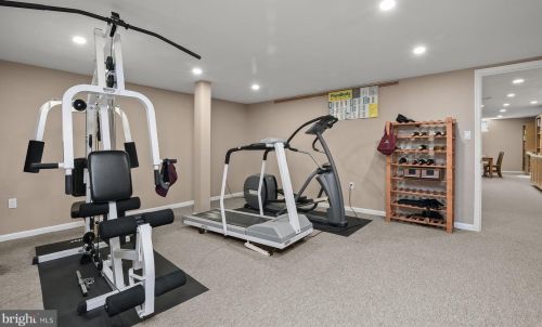 11820 Beekman Pl, Rockville MD 20854-2177 exterior