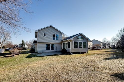 3888 Homestead Dr, Saint Paul MN 55125-8412 exterior