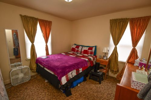 4849 Mohawk Ave, Milwaukee WI 53217-5034 exterior