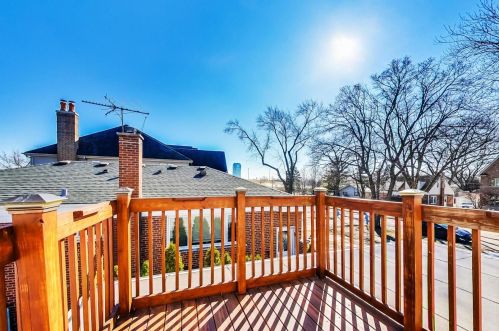 969 Fairfield Ave, Elmhurst IL 60126-4946 exterior