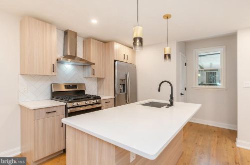 2233 Cedar St, Philadelphia PA  19125-2909 exterior