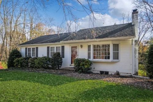 46 Homer Pl, Poughkeepsie, NY 12603-4236