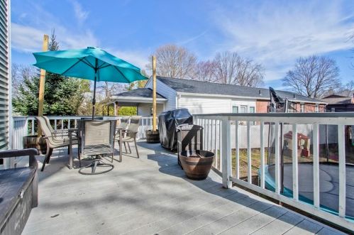 118 Fairview Ave, Chicopee MA 01013-2926 exterior