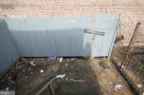 3340 Emerald St, Philadelphia PA 19134-2550 exterior