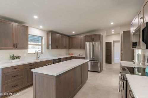 5862 Camino Arenosa, Tucson AZ  85718-4650 exterior