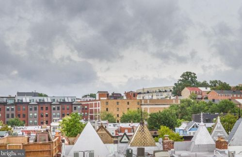 1731 Willard St, Washington DC  20009-1731 exterior