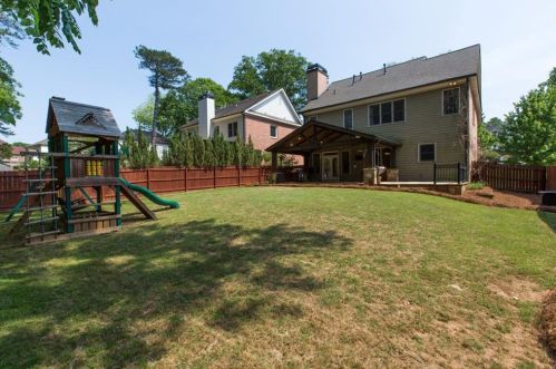 1860 Canmont Dr, Atlanta GA 30319-3618 exterior