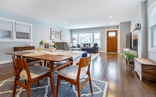 4310 Bernard St, Chicago IL 60618-1109 exterior