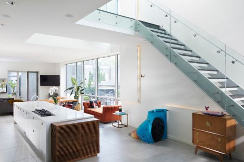 1257 Wolcott Ave, Chicago IL 60622-3675 exterior