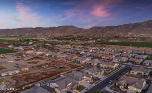 8513 22 Dr, Phoenix AZ 85041-7712 exterior