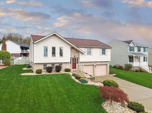 316 Meadow Wood Dr, Pittsburgh, PA 15239-1072