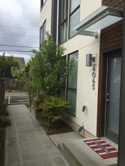 6065 California Ave, Seattle WA  98136-1612 exterior
