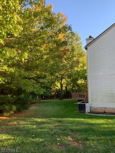 401 Hawthorne Ct, Flemington, NJ 08822-2080