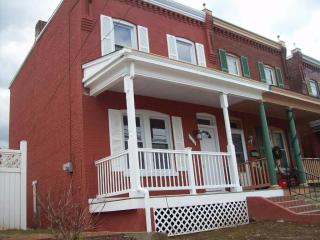 746 Walnut St, Lancaster PA  17602-2451 exterior