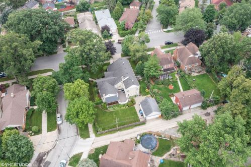 5800 Kenneth Ave, Chicago IL  60646-5910 exterior