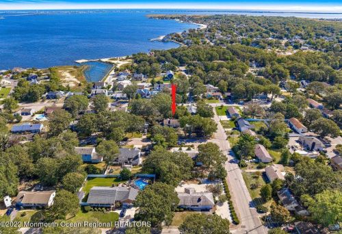 19 Glenwood Dr, Berkeley Township NJ 08721 exterior