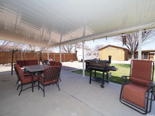 2820 7180, Taylorsville UT 84084-2921 exterior