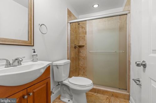 1419 17th St, Philadelphia PA 19146-4714 exterior