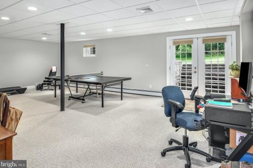 1049 Cider Press Ln, Quakertown PA 18951-5508 exterior