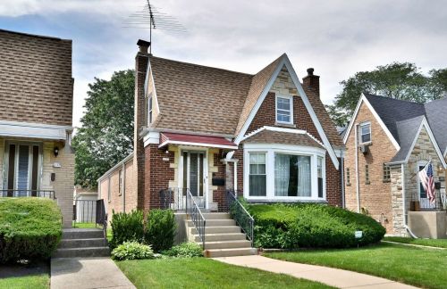 1722 75th Ct, Chicago IL  60707-4131 exterior