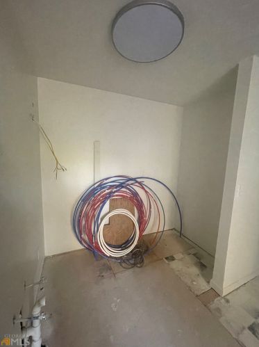 1401 Mcclelland Ave, Atlanta GA  30344-1610 exterior