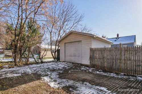 1131 Seneca St, Wyoming MI exterior