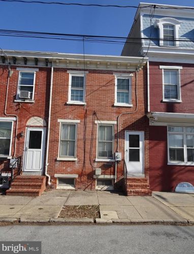 903 Clayton St, New Castle, DE 19720-6023