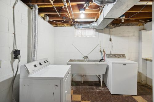 2119 Golfview Ave, Kalamazoo MI 49001-5223 exterior