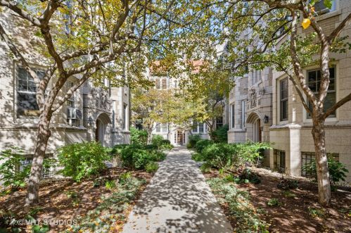 550 Brompton Ave, Chicago IL  60657-1879 exterior