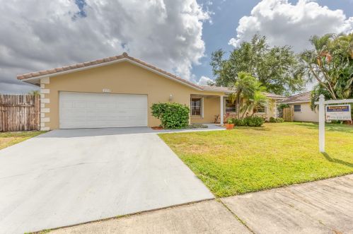 3554 25th Ter, Boca Raton FL  33434-3408 exterior