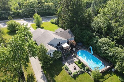 1551 Leffingwell Ave, Grand Rapids MI 49525-4530 exterior