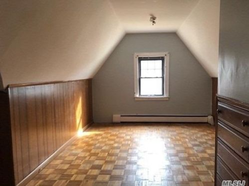 182 Grv St, Valley Stream NY 11580-2020 exterior