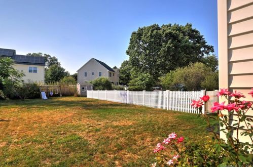 22 Lyda Dr, Milford CT 06460-3756 exterior