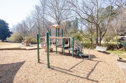 4084 Longview Dr, Atlanta GA 30341-1564 exterior