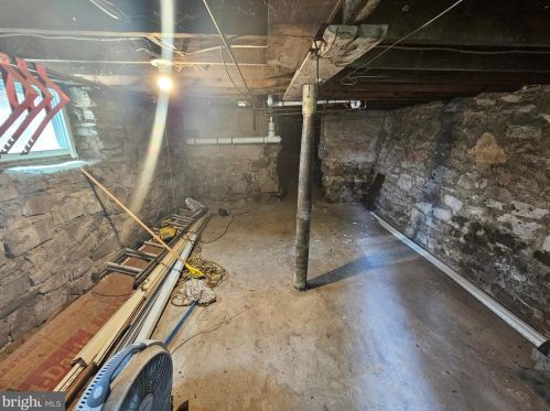 36 Maple Ave, Trenton NJ 08618-3401 exterior