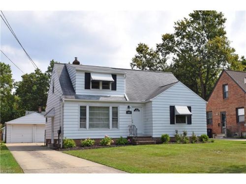 1655 Edgefield Rd, Cleveland OH  44124-2848 exterior