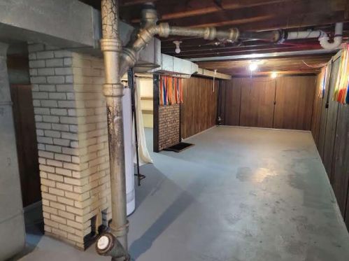 766 Mclaughlin Ave, Meskegon MI 49442-4031 exterior