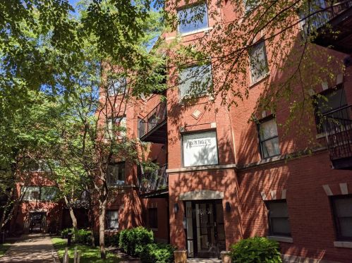 5938 King Dr, Chicago, IL 60637-1387