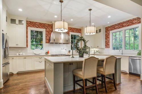 701 Martina Dr, Atlanta, GA 30305-2737