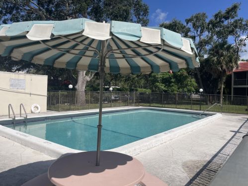 624 13th St, Boca Raton FL  33486-2474 exterior