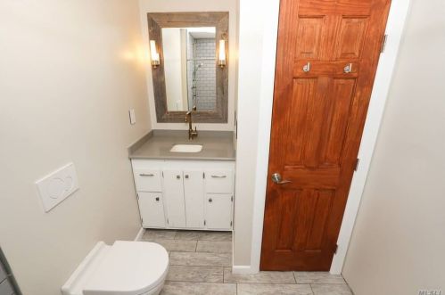 1599 Julia Goldbach Ave, Bohemia NY 11716-1517 exterior