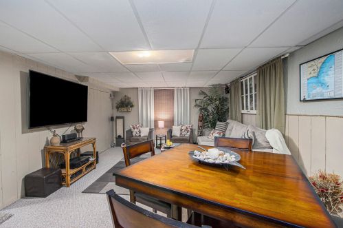 2530 G Ave, Kalamazoo MI 49004-1958 exterior