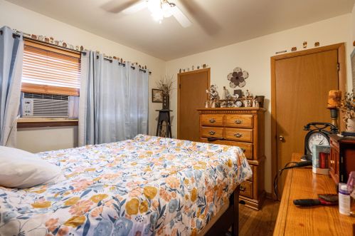 7919 34th St, Milwaukee WI  53220-4759 exterior